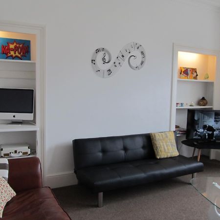 The Beatnik, Victorian Townhouse Apartment With Parking プリマス エクステリア 写真